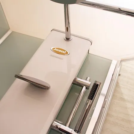 Luxury In The Centre Apartment